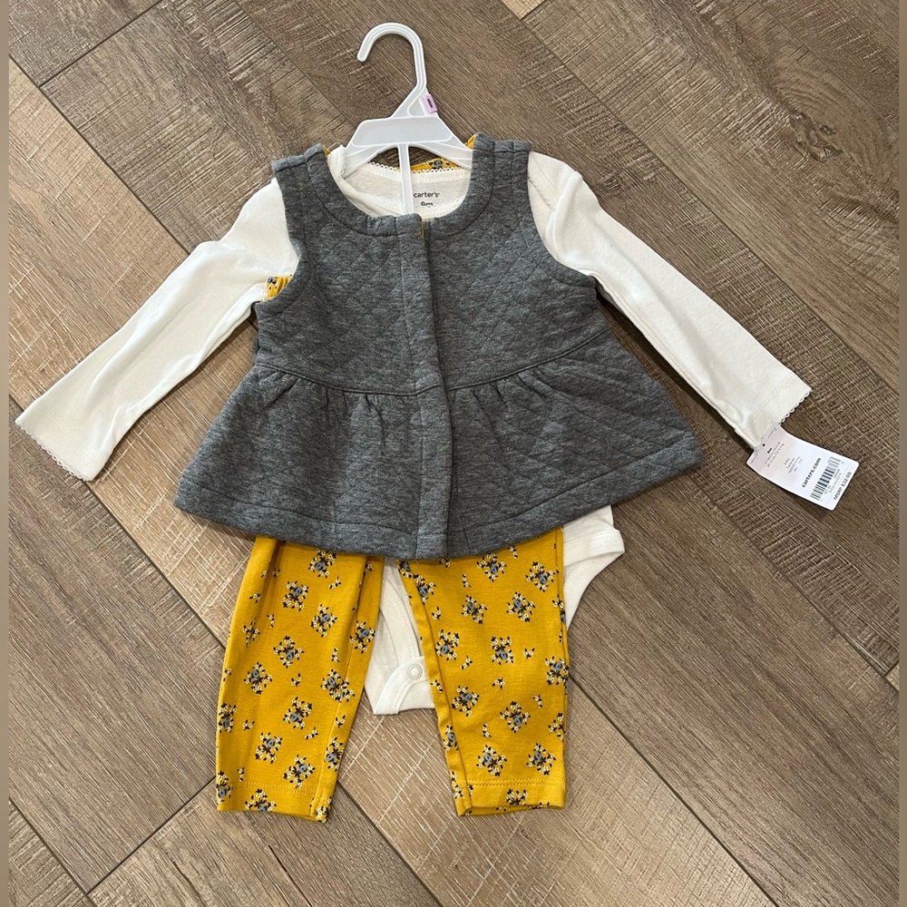 NWT Carter’s Adorable Gray and Yellow Kids Outfit Set